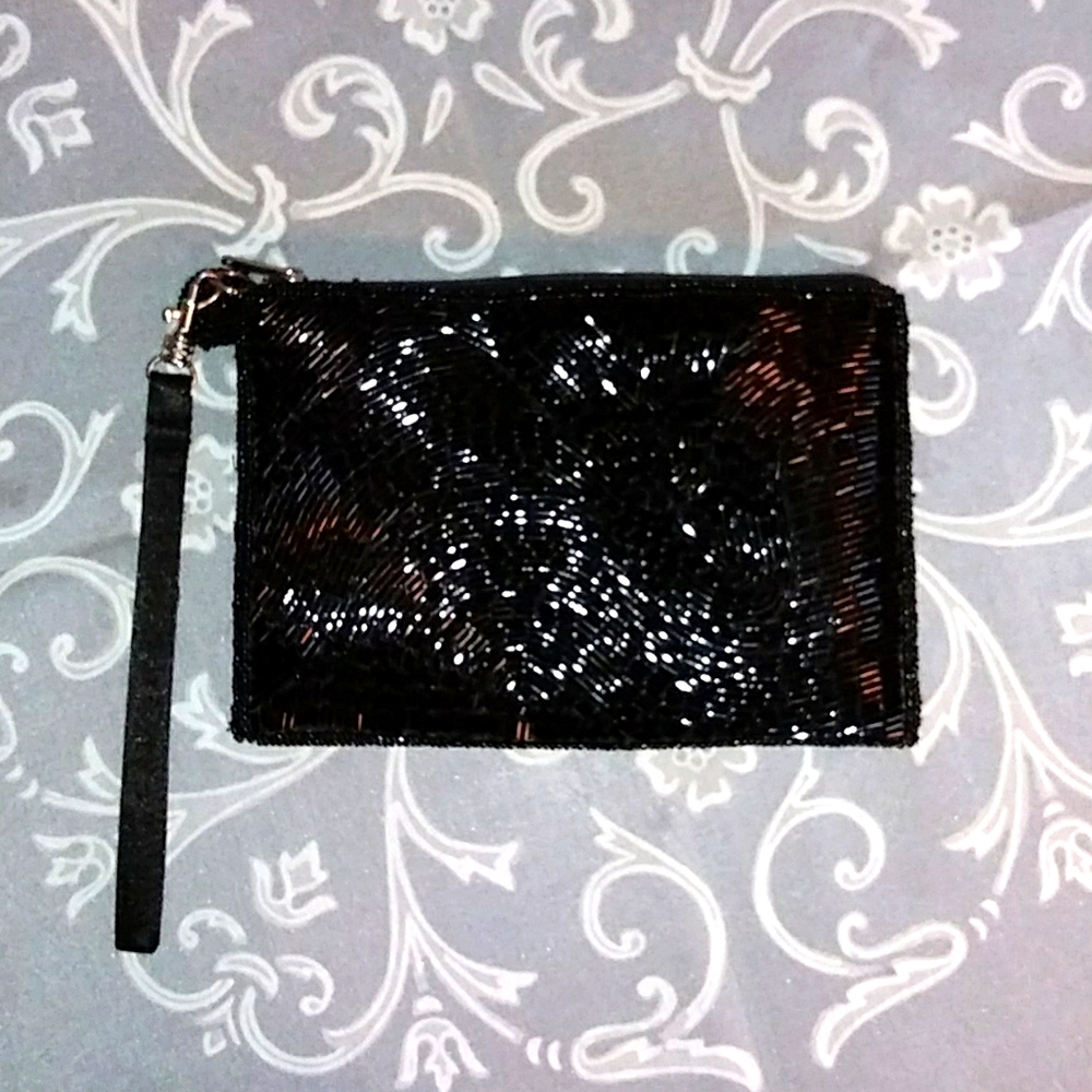 Black beaded wristlet, NWOT